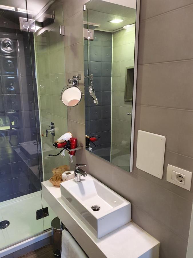 Emphasis Suites & Rooms カリアリ エクステリア 写真